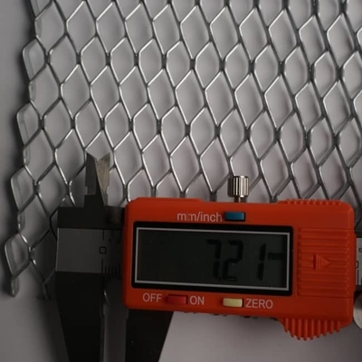 Fast Mud Embedding Galvanized Diamond Mesh Lath 1.75 Lbs Per Yd2 Lightweight Class