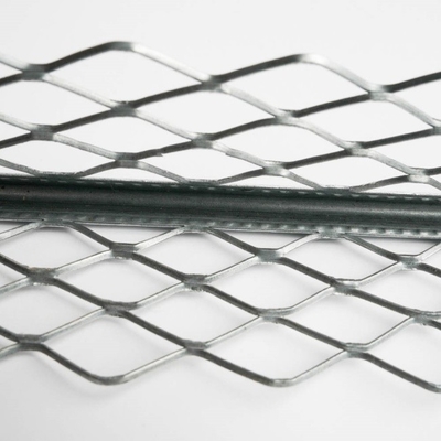 Diamond Mesh Expanded Corner Bead With Improved Plaster Bond 0.35mm-0.65mm Standard Thickness